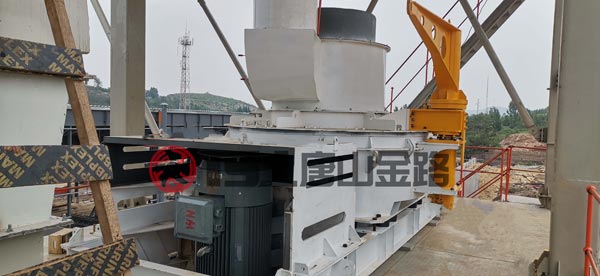 錘破、對輥破、立軸沖擊破三種制砂設(shè)備優(yōu)劣對比